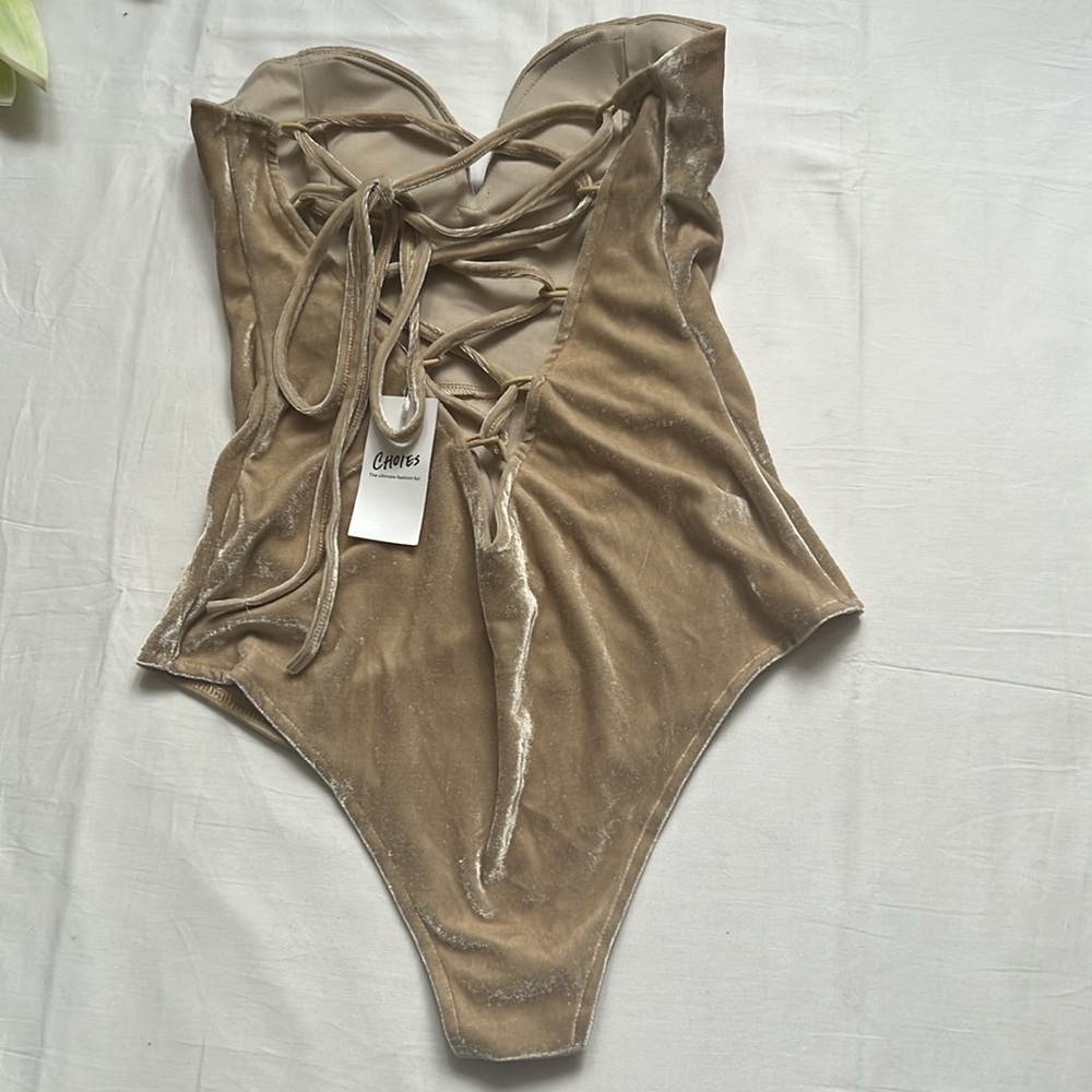 NWT Choies Plunge Neck Strapless Cross Back Velvet Bodysuit - Picture 10 of 11
